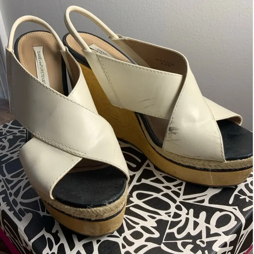 Diane Von Furstenberg comfort wedge